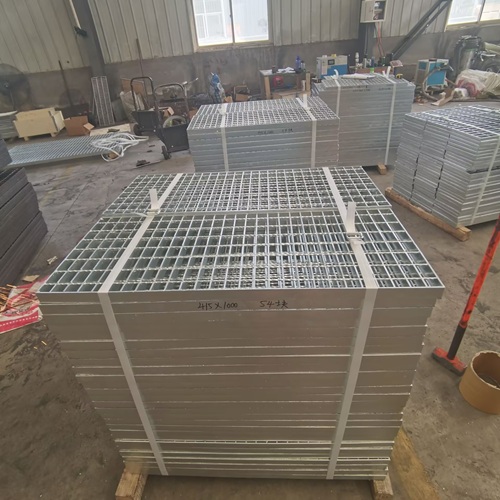 污水處理廠鋼格柵怎么選？耐腐蝕方案全解析