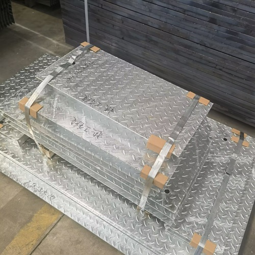 戶外景觀鋼格柵：環(huán)境融合的美學(xué)設(shè)計(jì)方案