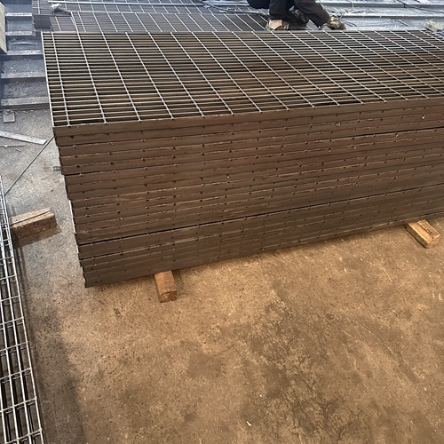 鋼格柵板選購(gòu)最容易踩的五個(gè)大坑